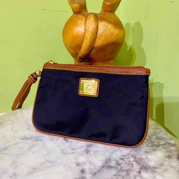 Ralph Lauren Handbags - Ralph Lauren small wristlet